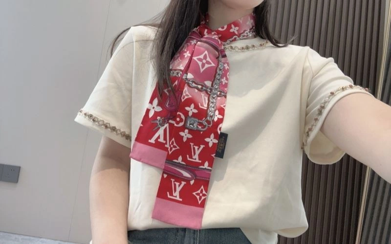 Louis Vuitton Silk FreshLook 272600