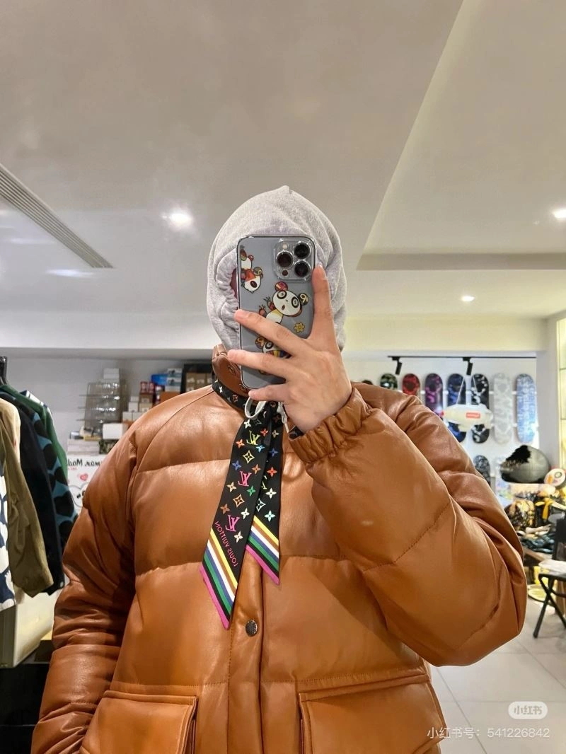Louis Vuitton Silk Timeless 272573