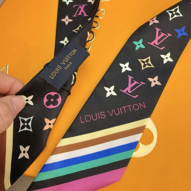 Louis Vuitton Silk Timeless 272573