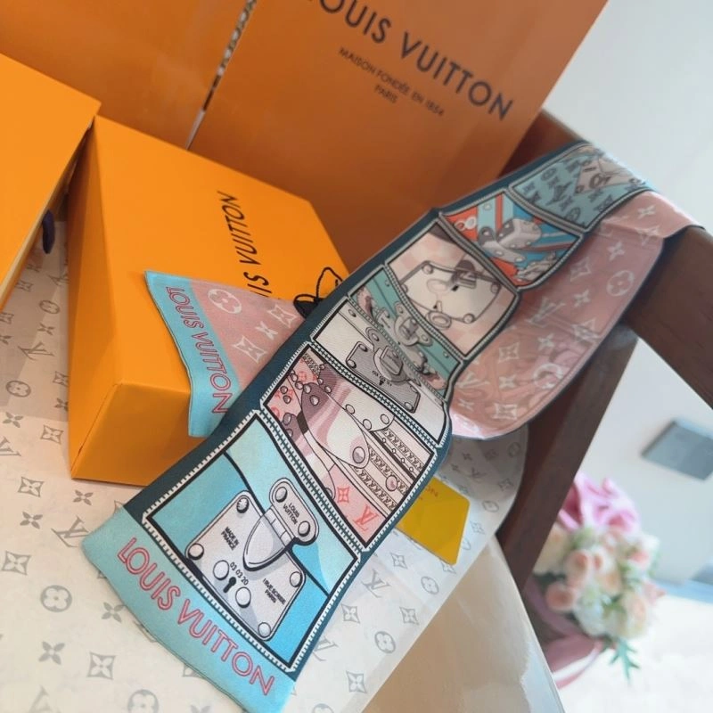 Louis Vuitton Silk Versatile 272544