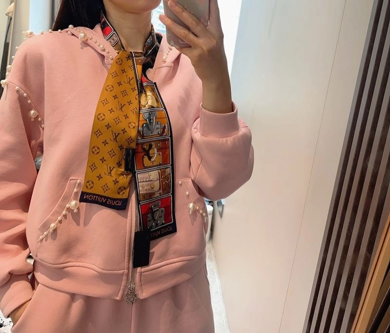 Louis Vuitton Silk Colorful 272547