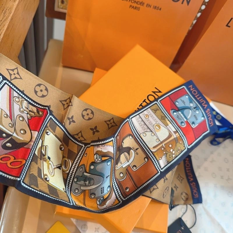 Louis Vuitton Silk Colorful 272547