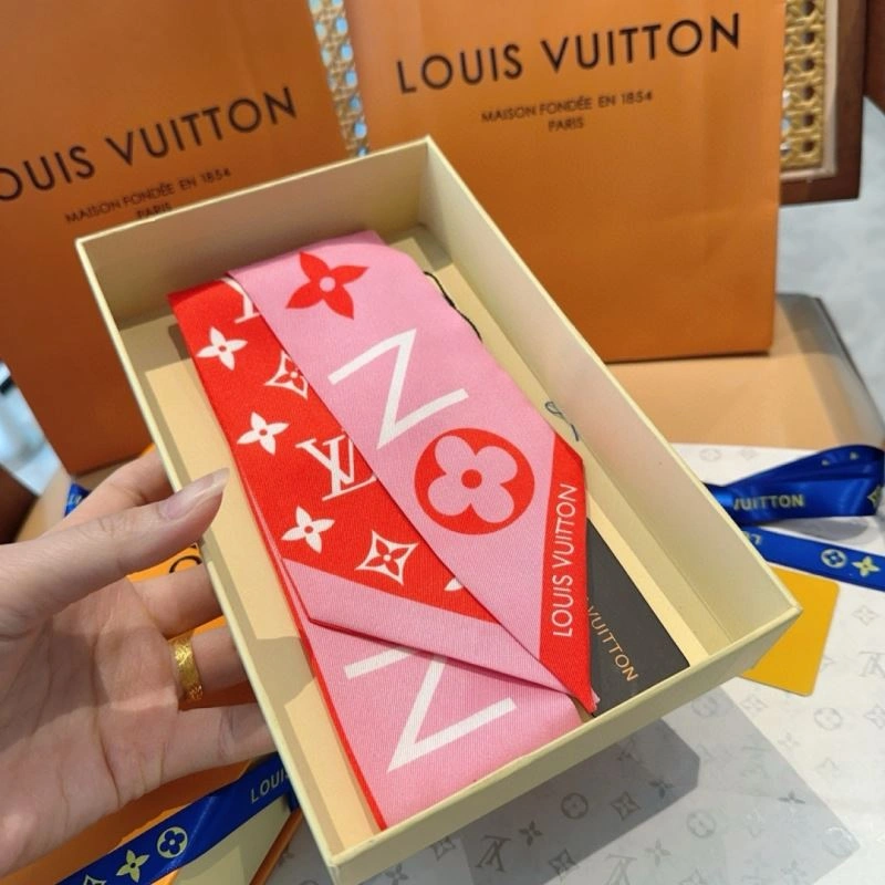 Chic Louis Vuitton Silk 272571