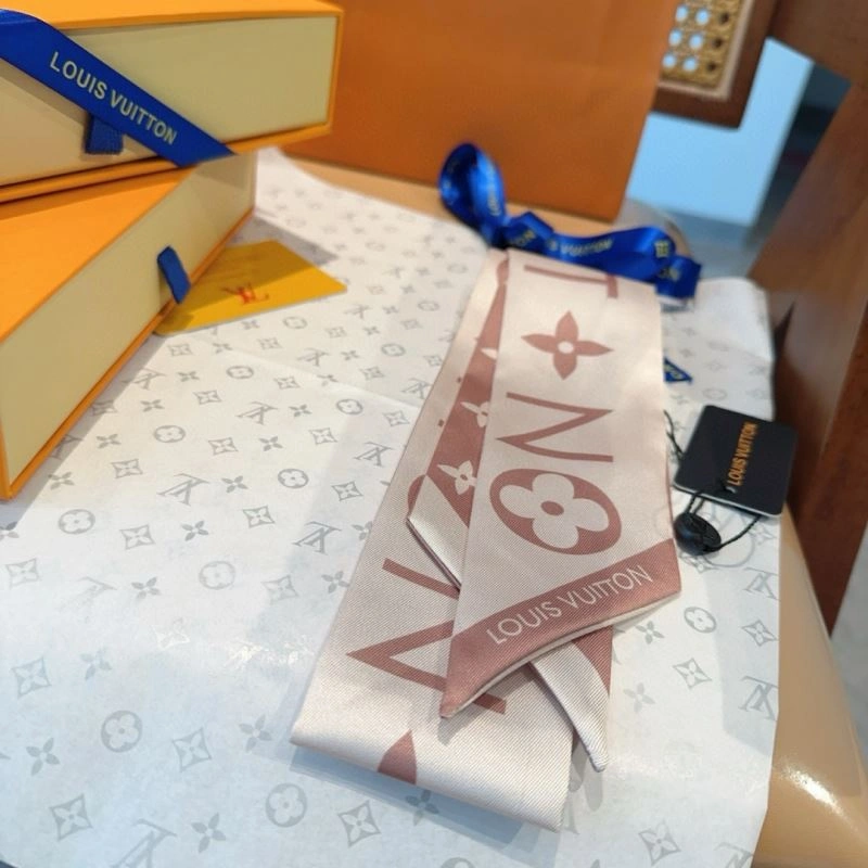 Louis Vuitton Silk WellDesigned 272542
