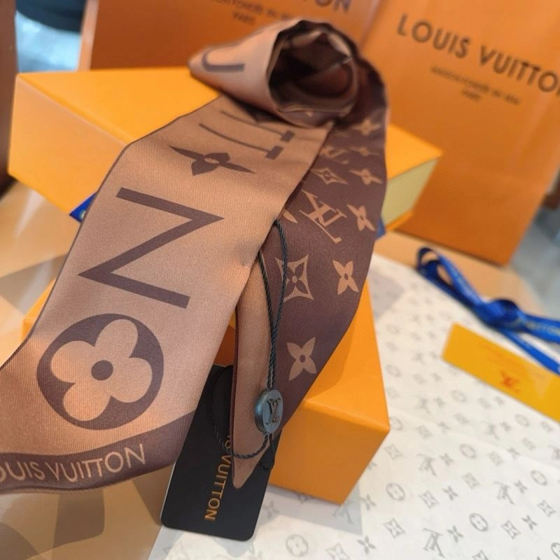 UrbanChic Louis Vuitton Silk 272551