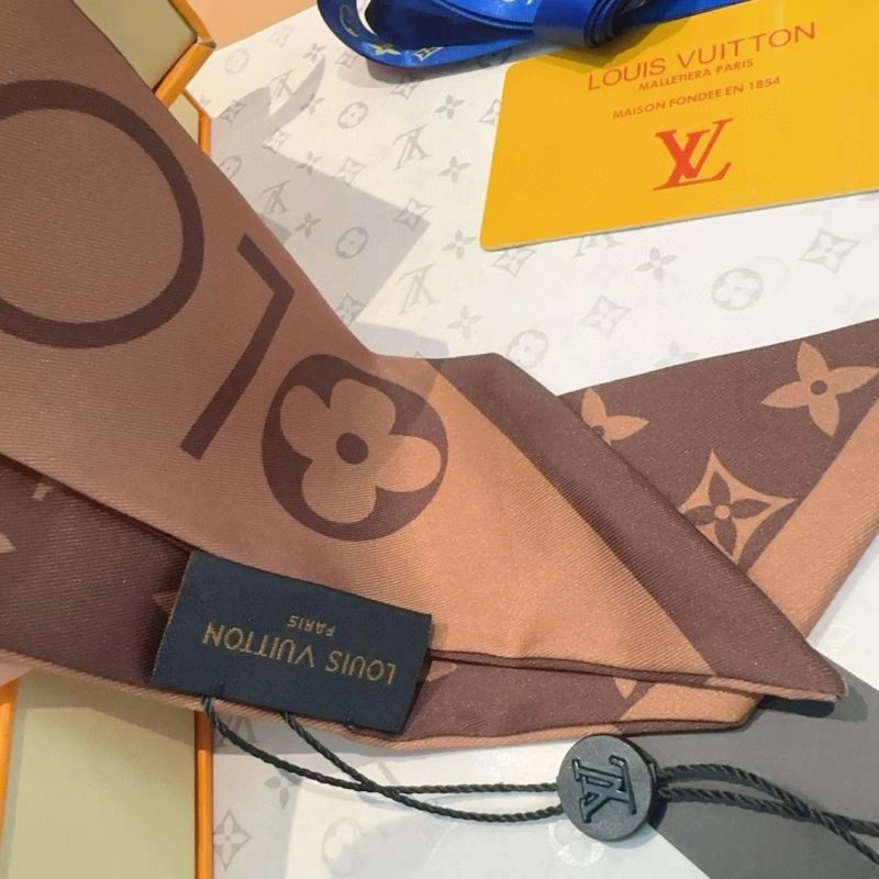 UrbanChic Louis Vuitton Silk 272551