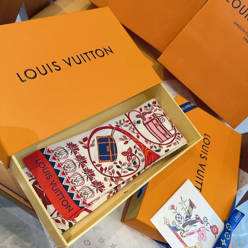 Louis Vuitton Silk Unique 272563