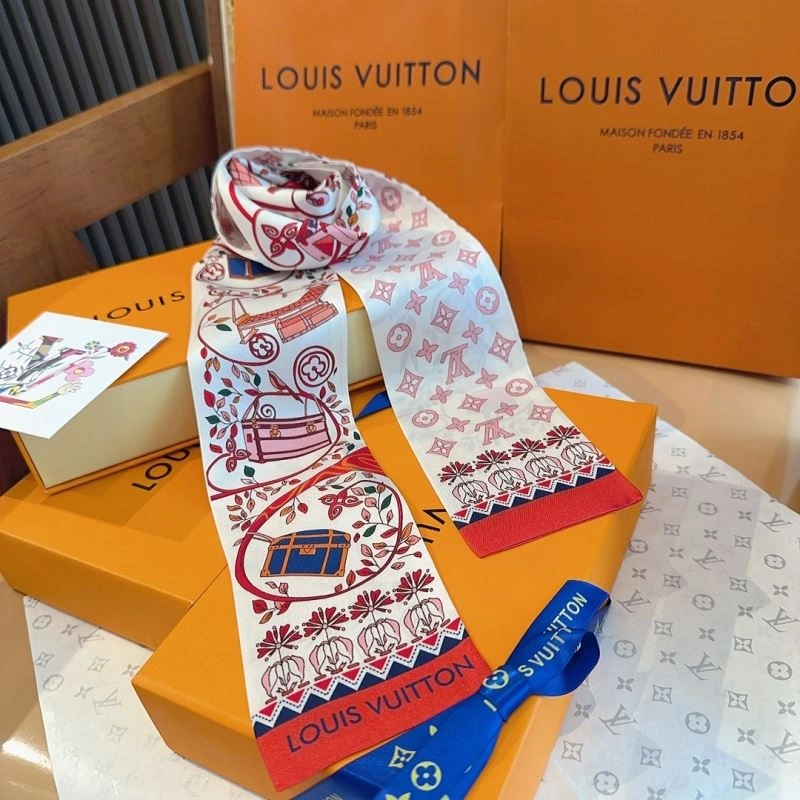 Louis Vuitton Silk Unique 272563