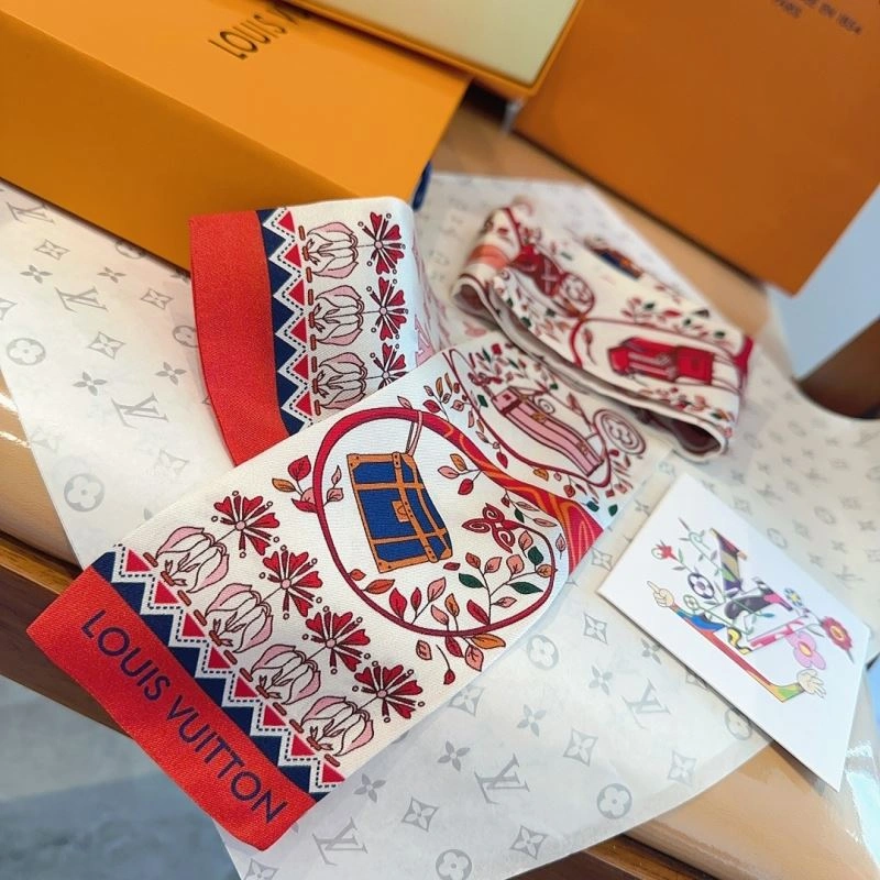 Louis Vuitton Silk Unique 272563