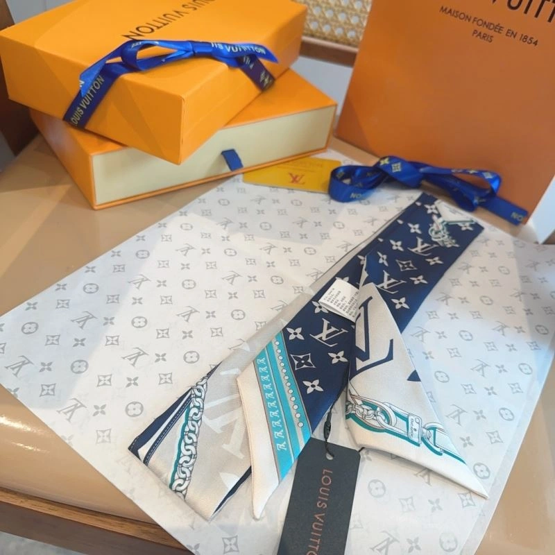 Louis Vuitton Silk FreshLook 272546
