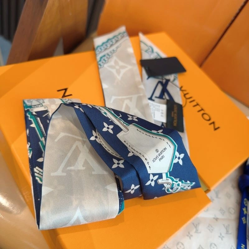 Louis Vuitton Silk FreshLook 272546