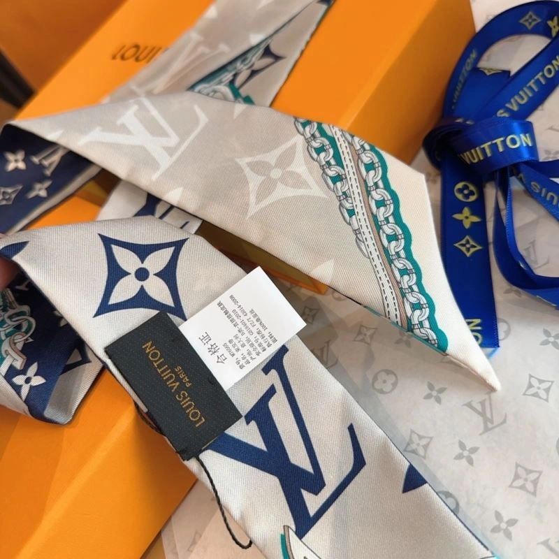Louis Vuitton Silk FreshLook 272546