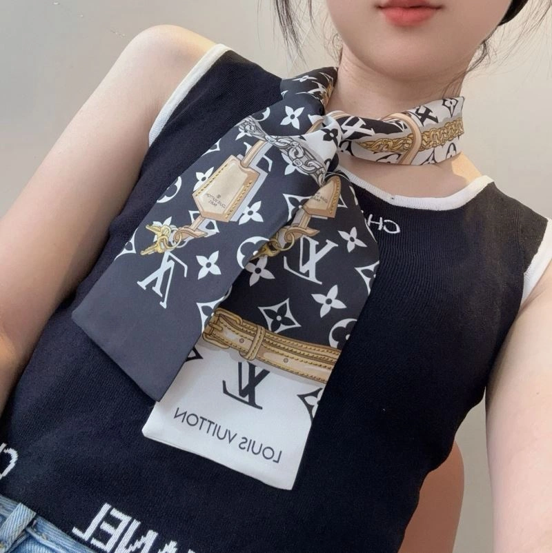 Attractive Louis Vuitton Silk 272549