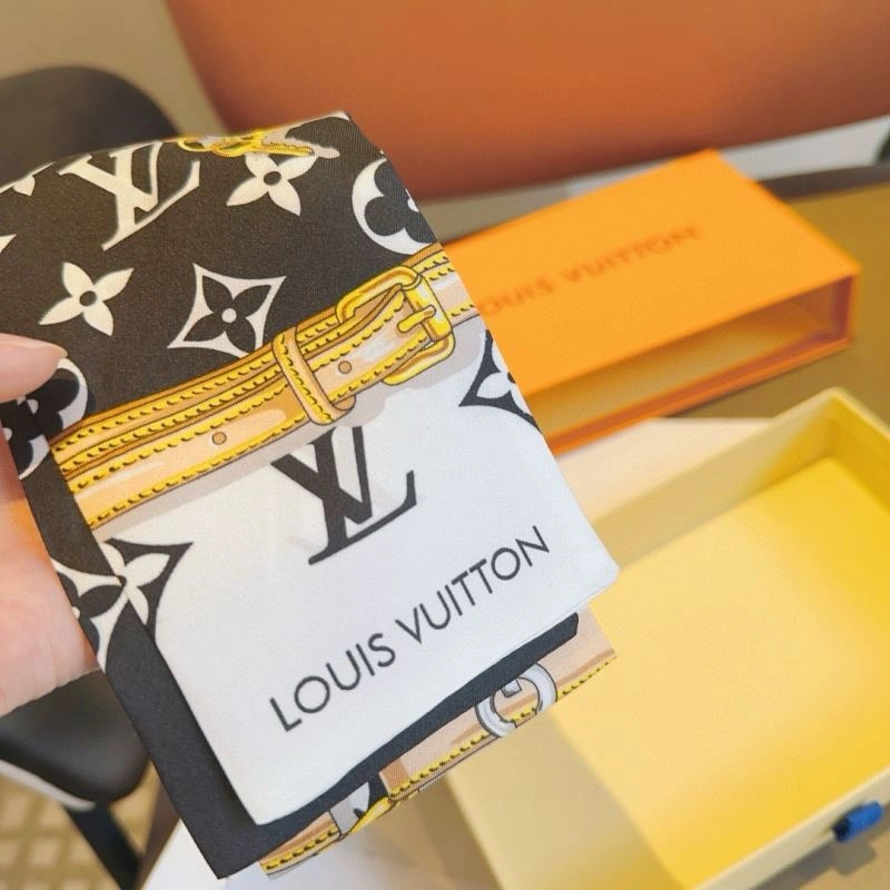 Attractive Louis Vuitton Silk 272549