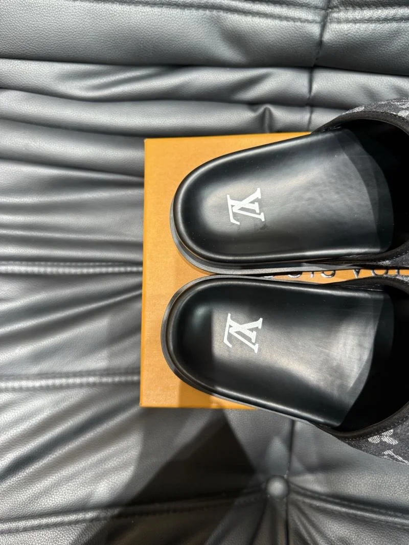 SmartChoice Louis Vuitton Slippers 30714