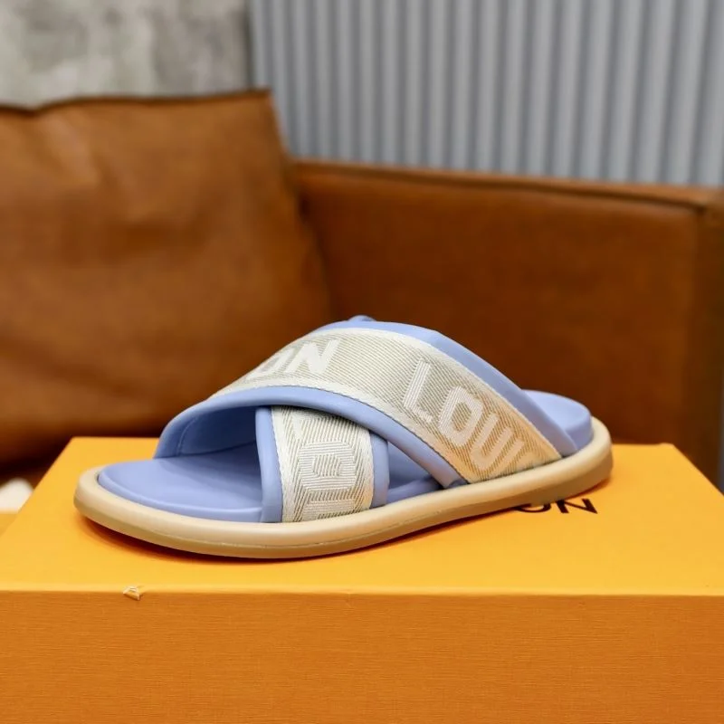 TechFriendly Louis Vuitton Slippers 30728