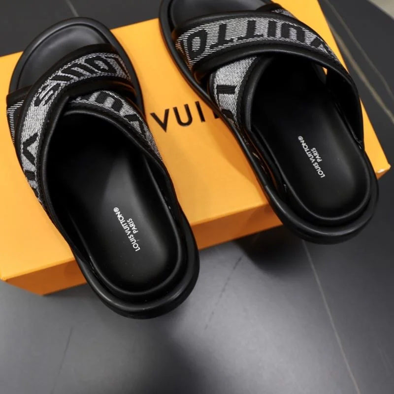 Seasonal Louis Vuitton Slippers 30725