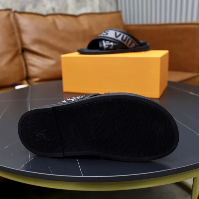 Seasonal Louis Vuitton Slippers 30725