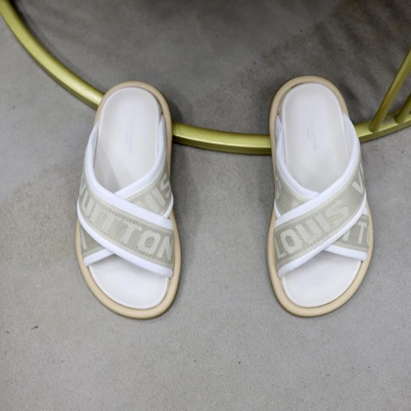 NewStyle Louis Vuitton Slippers 30726