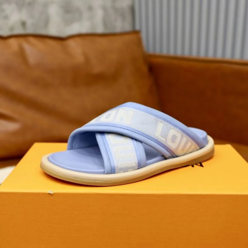 Compact Louis Vuitton Slippers 30729
