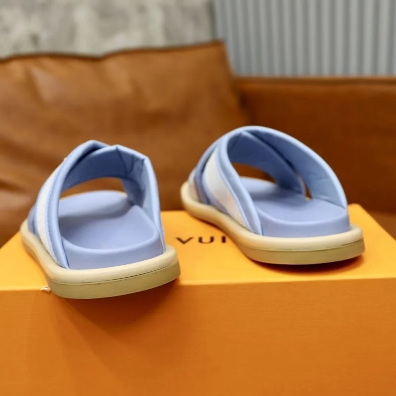 Compact Louis Vuitton Slippers 30729
