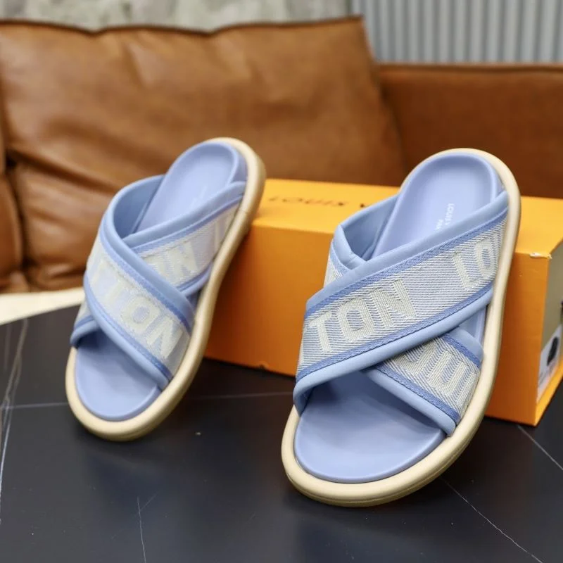 Compact Louis Vuitton Slippers 30729