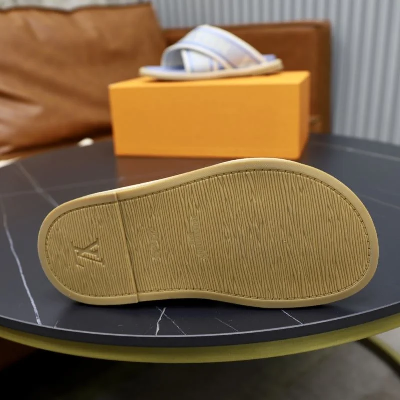Effortless Louis Vuitton Slippers 30704