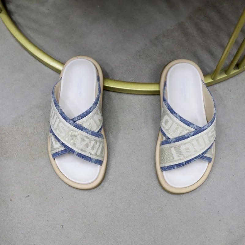 WellDesigned Louis Vuitton Slippers 30697