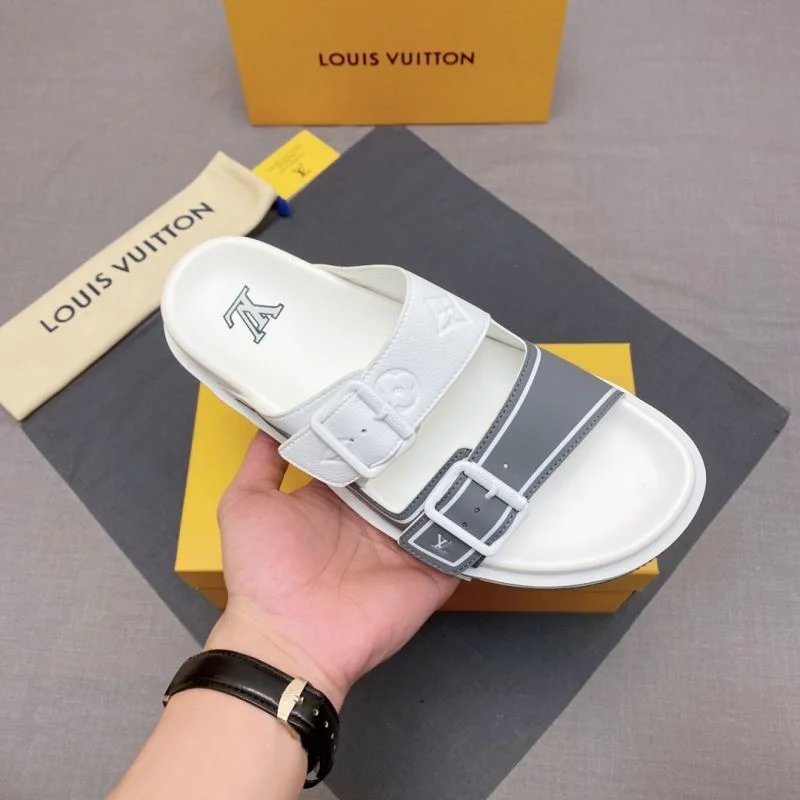 ModernLook Louis Vuitton Slippers 30674