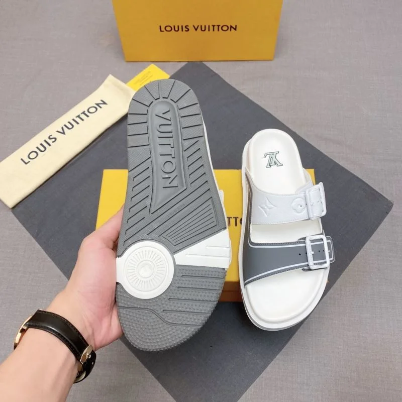 ModernLook Louis Vuitton Slippers 30674