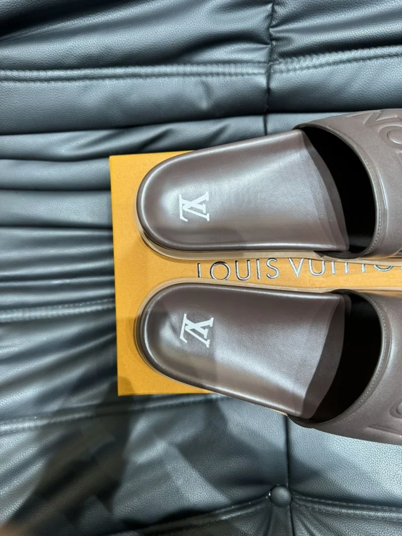 MultiPurpose Louis Vuitton Slippers 30654
