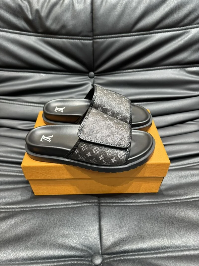 EyeCatching Louis Vuitton Slippers 30652
