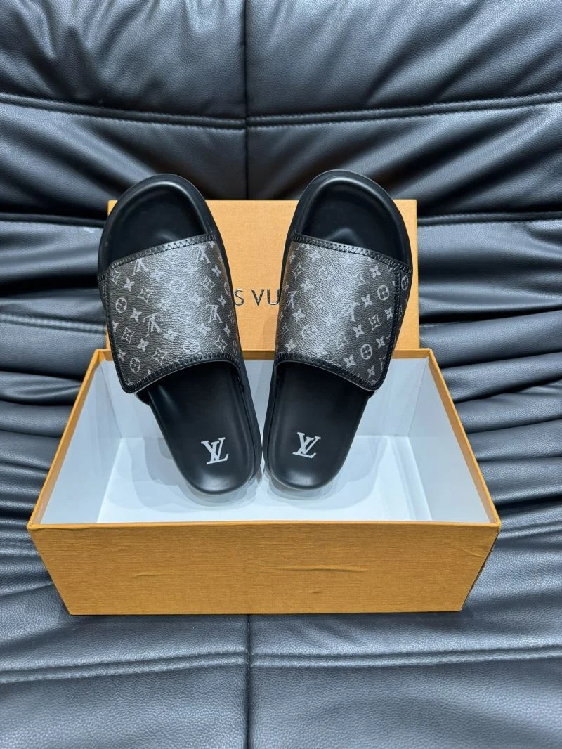 EyeCatching Louis Vuitton Slippers 30652