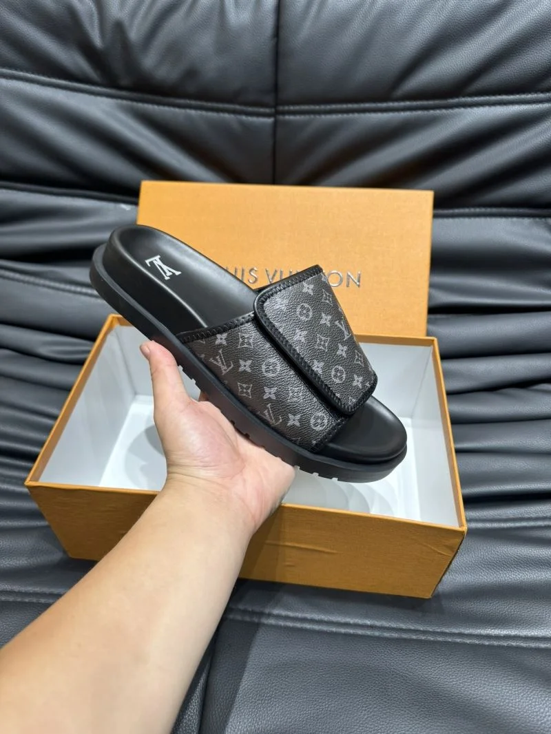 EyeCatching Louis Vuitton Slippers 30652