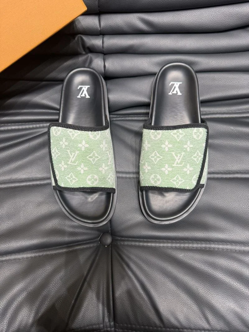 Thermal Louis Vuitton Slippers 30635
