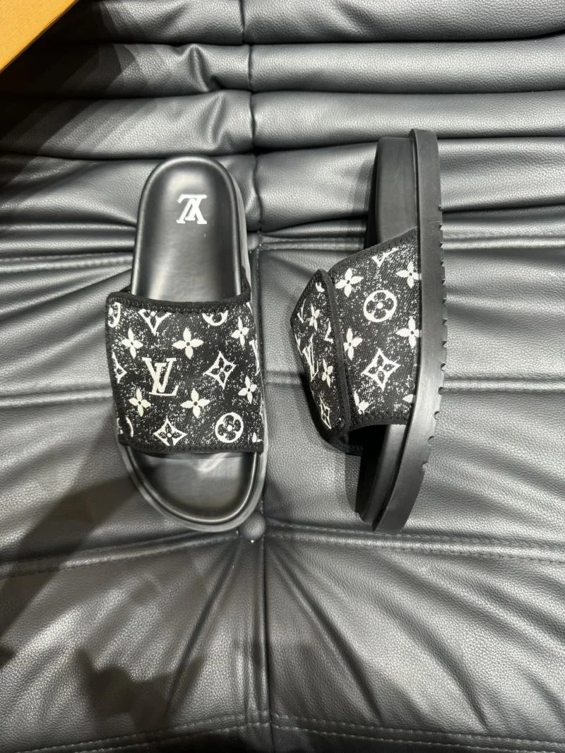 Louis Vuitton Slippers SmoothTexture 30639