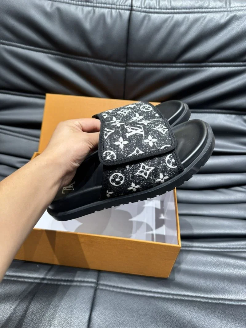 Louis Vuitton Slippers SmoothTexture 30639