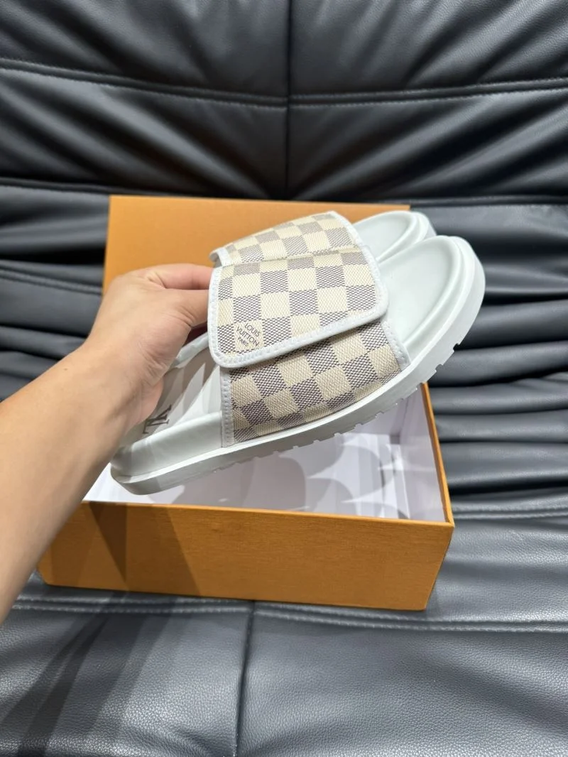 Trendy Louis Vuitton Slippers 30634