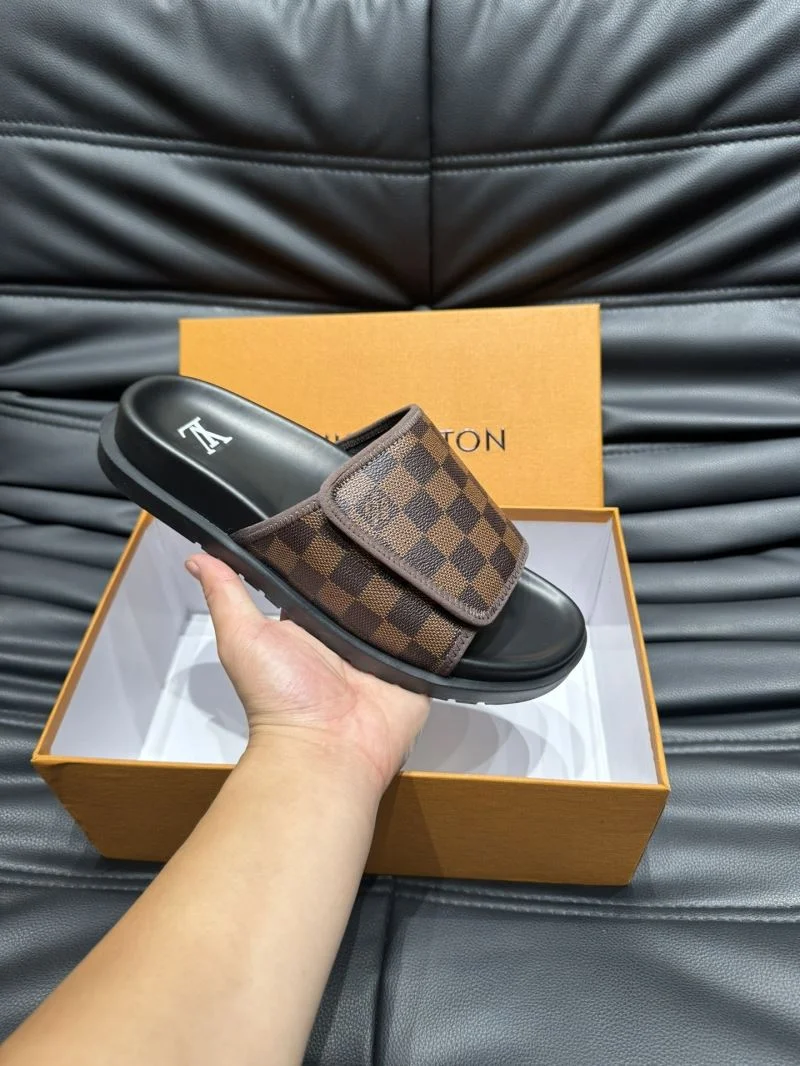 TechFriendly Louis Vuitton Slippers 30646
