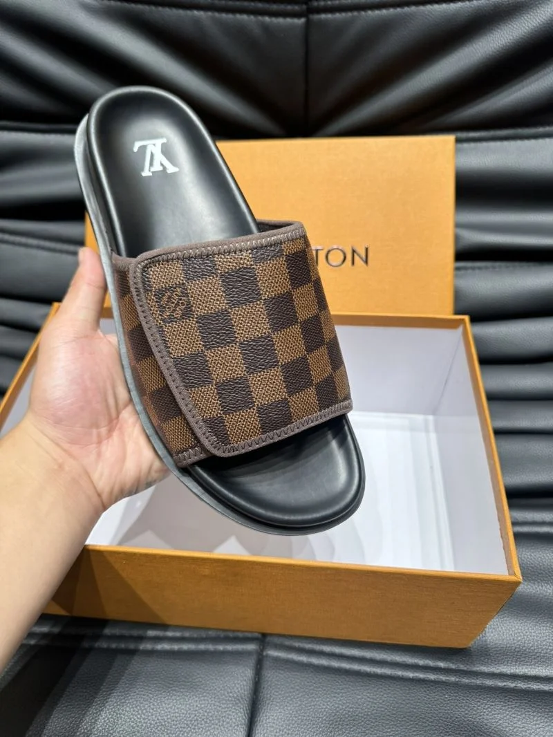 TechFriendly Louis Vuitton Slippers 30646