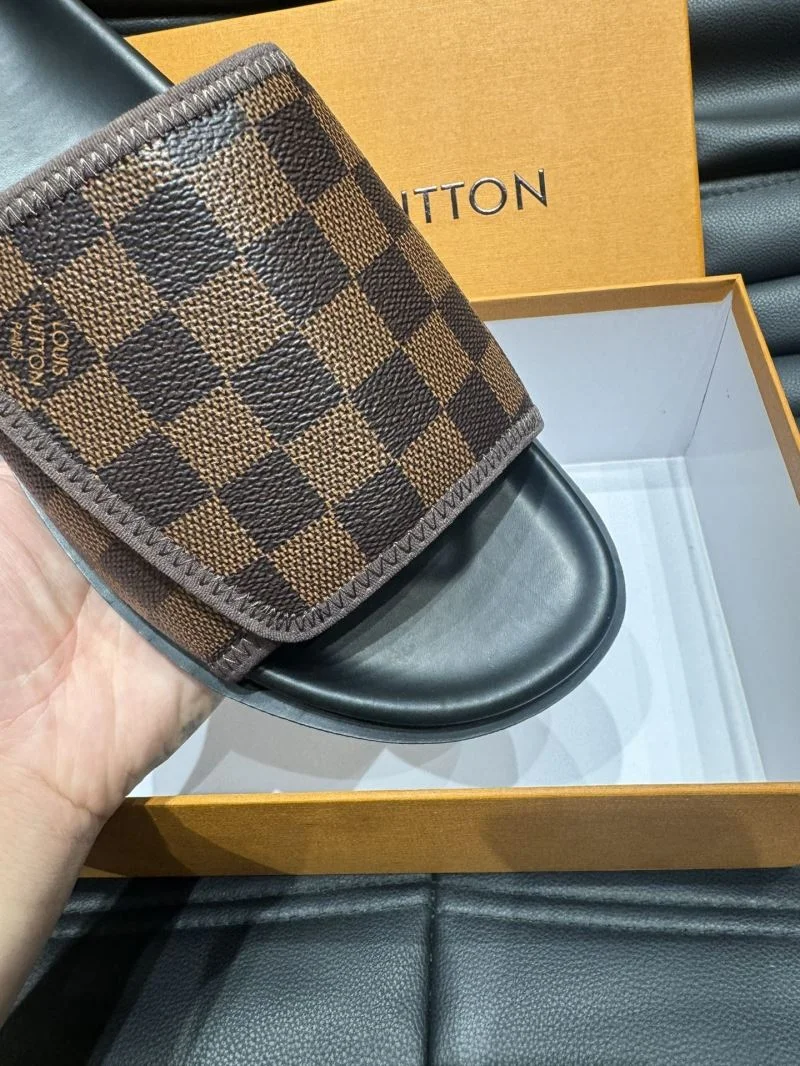 TechFriendly Louis Vuitton Slippers 30646