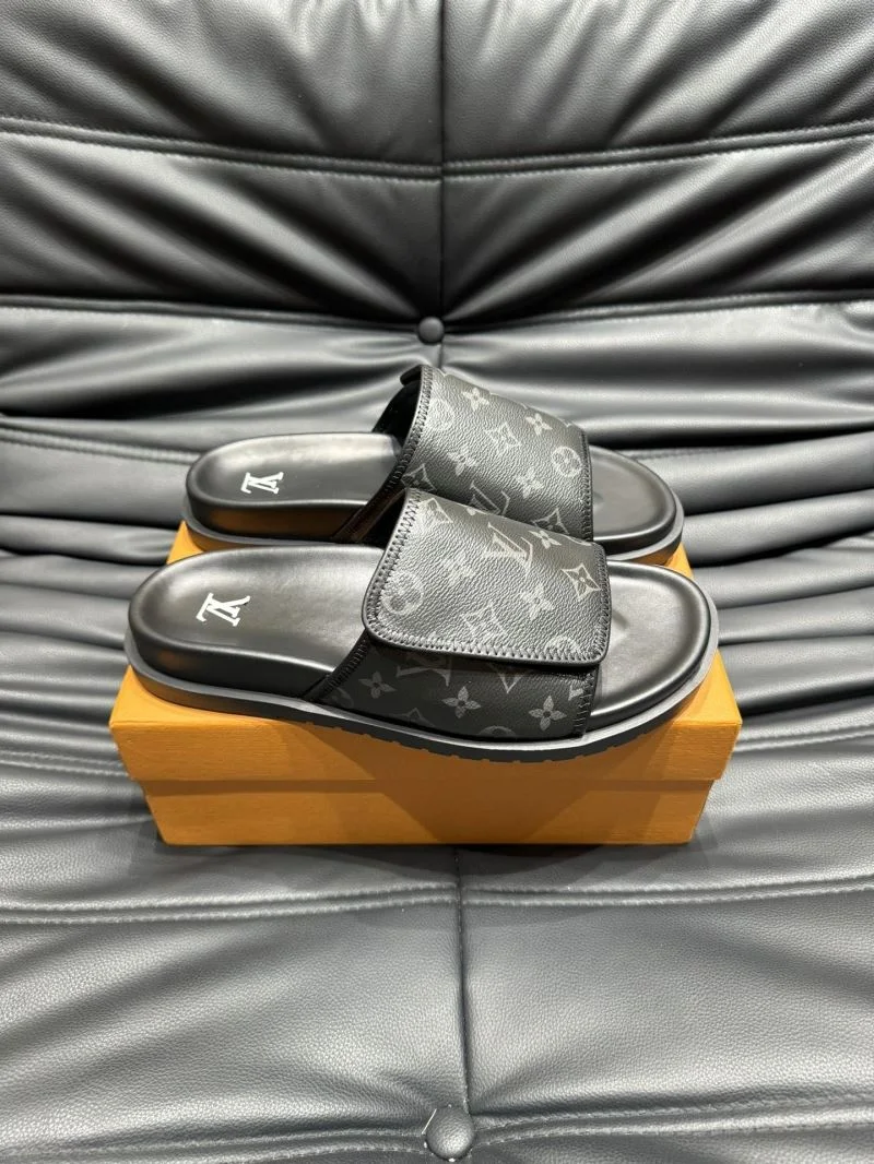 Louis Vuitton Slippers Trendsetting 30640