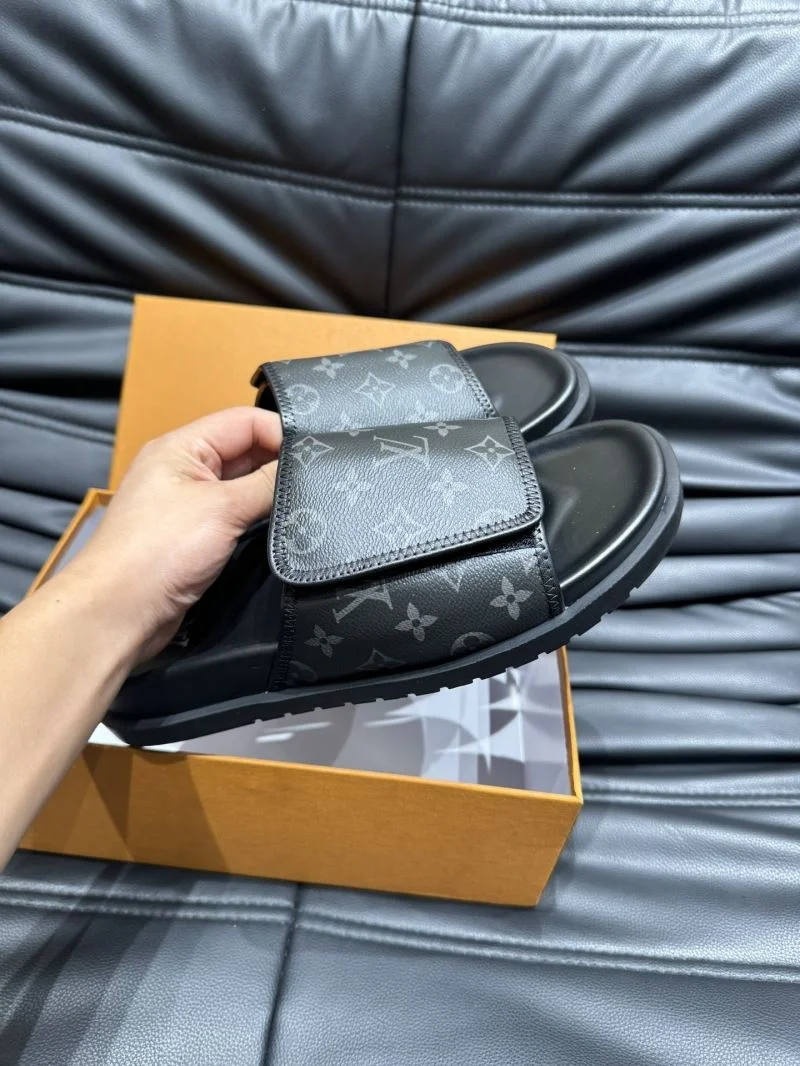 Louis Vuitton Slippers Trendsetting 30640
