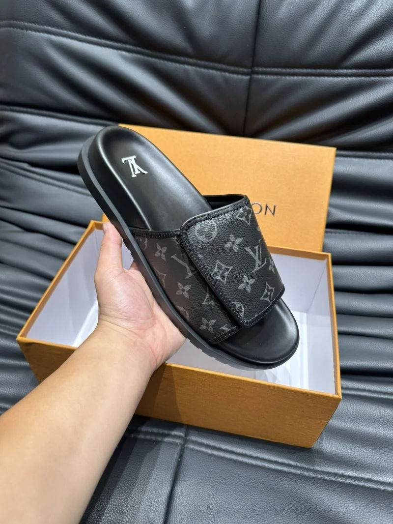 Louis Vuitton Slippers Trendsetting 30640