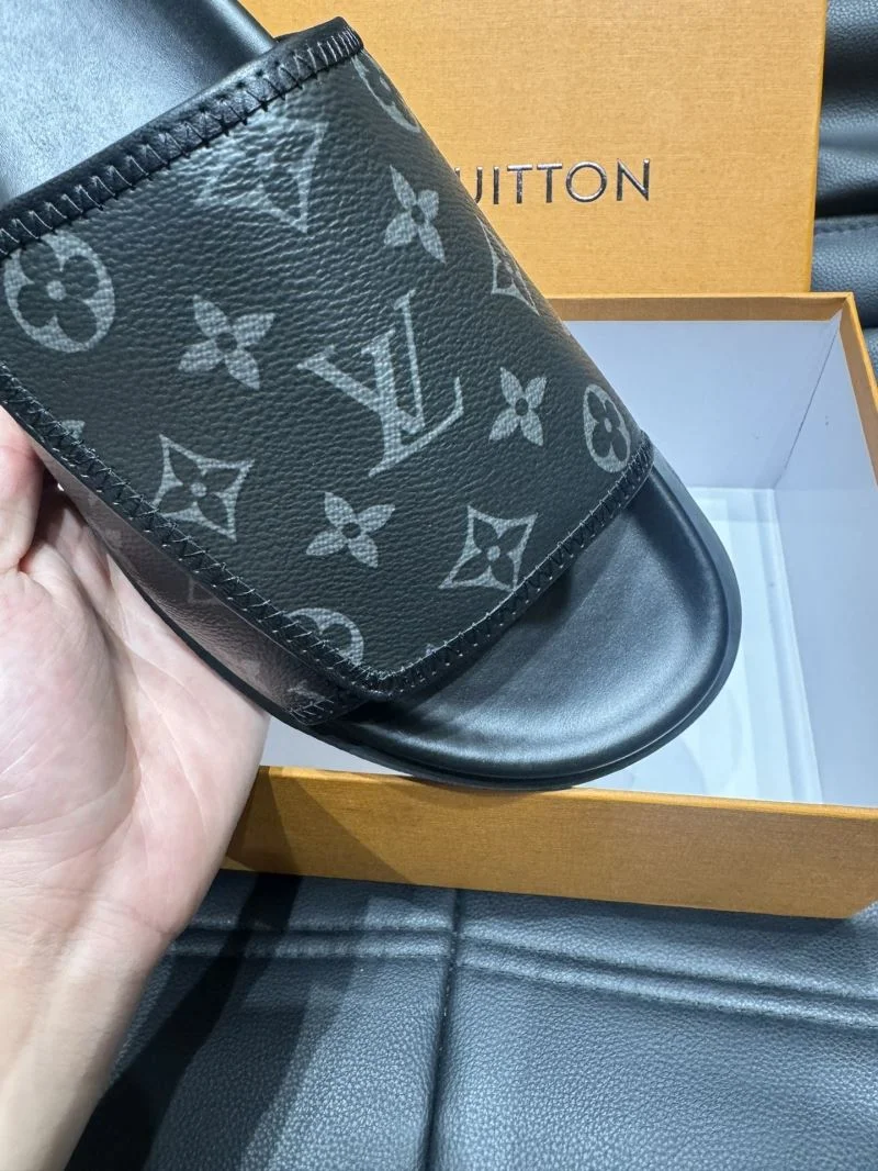 Louis Vuitton Slippers Trendsetting 30640