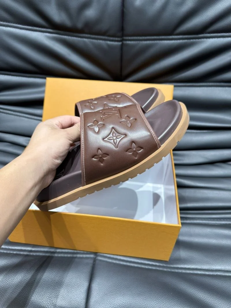 Minimalist Louis Vuitton Slippers 30631