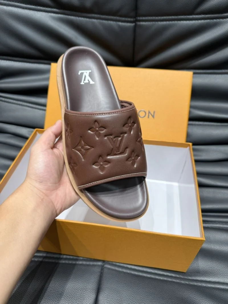 Minimalist Louis Vuitton Slippers 30631