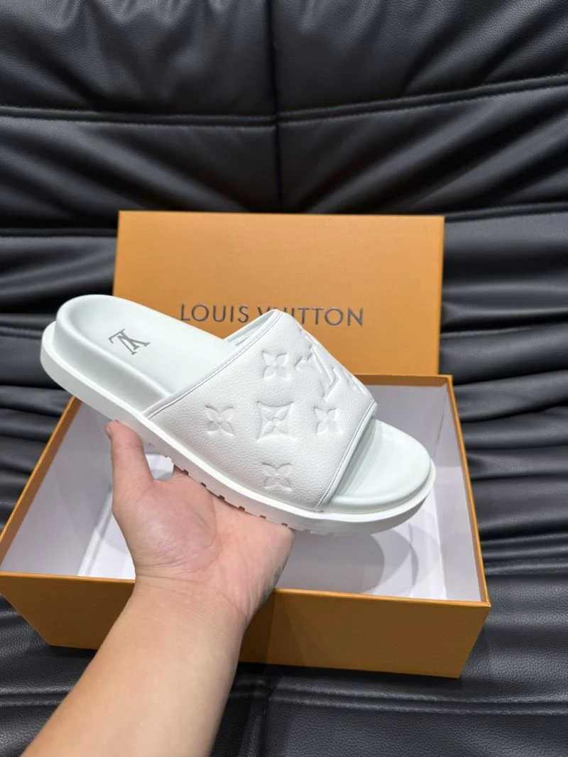 EyeCatching Louis Vuitton Slippers 30641