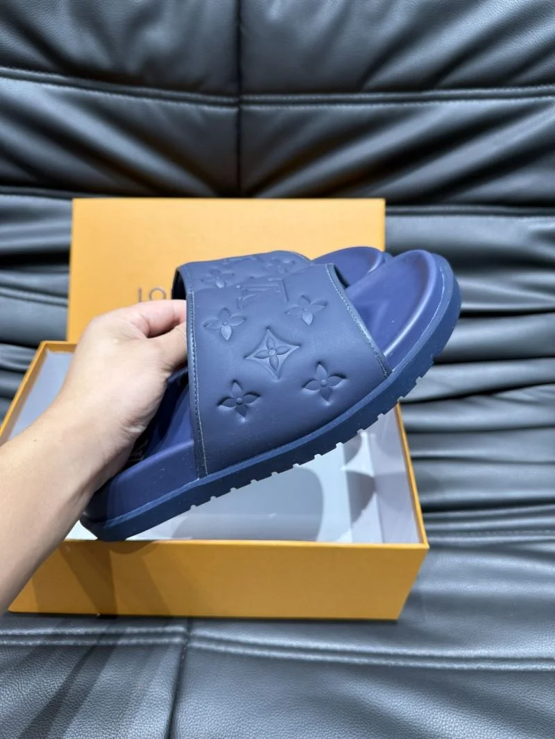 Minimalist Louis Vuitton Slippers 30629