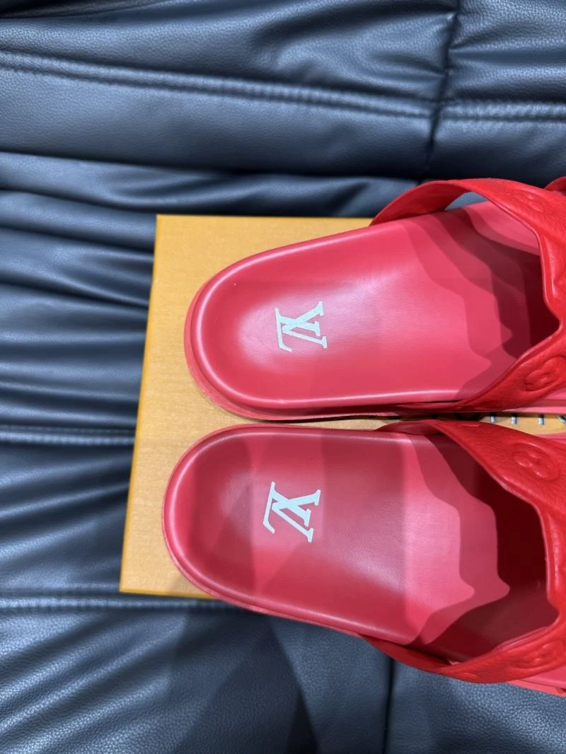 Louis Vuitton Slippers Chic 30617